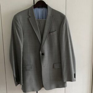 Tommy Hilfiger Classic Light Gray Suit